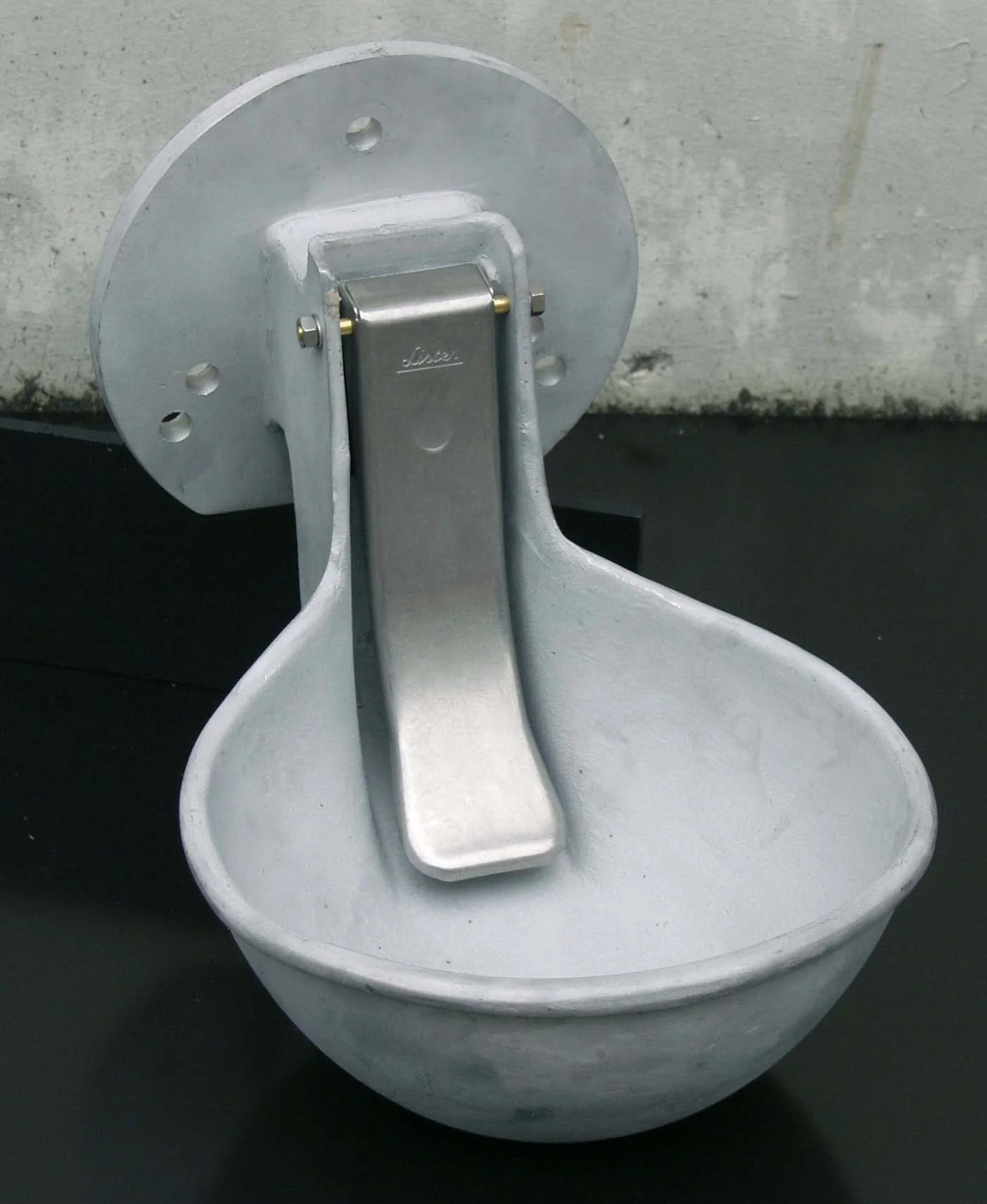 Automatisk dricksskål i gjutjärn (eller aluminium)