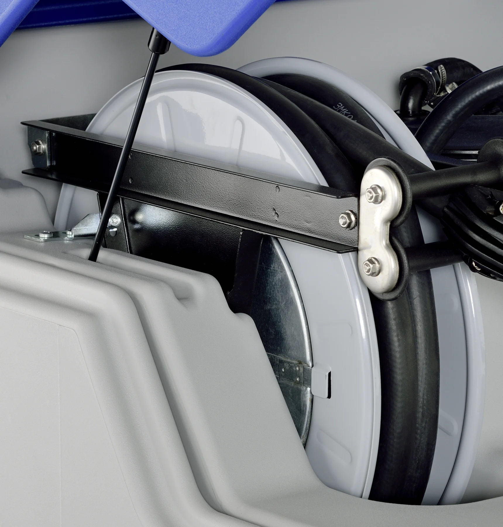 Slangvinda med 8 m lång EPDM-slang, DN 19