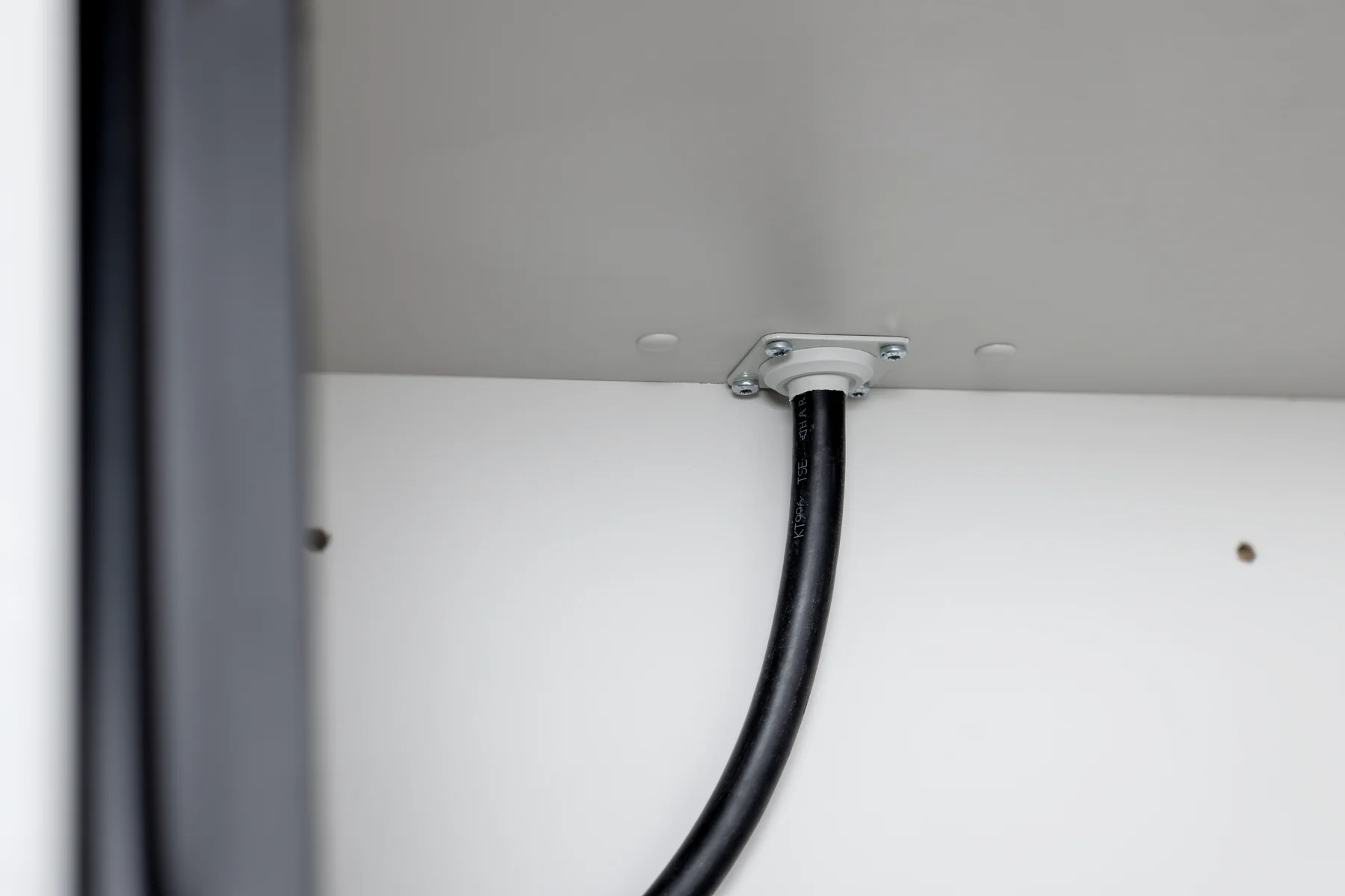 Cable duct for safety cabinet PROline Type 90