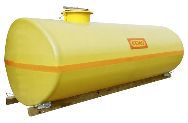 Oval tank GRP 6000 l, främre kupol