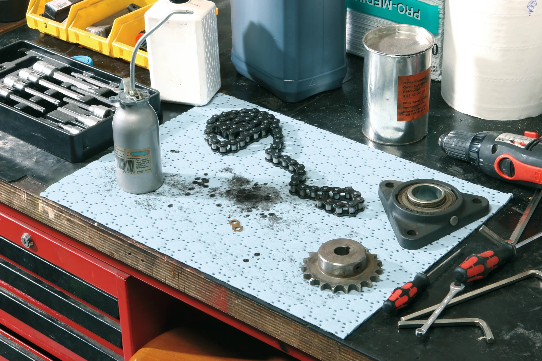 Fogli assorbenti Cemsorb  per olio (blu e bianchi)