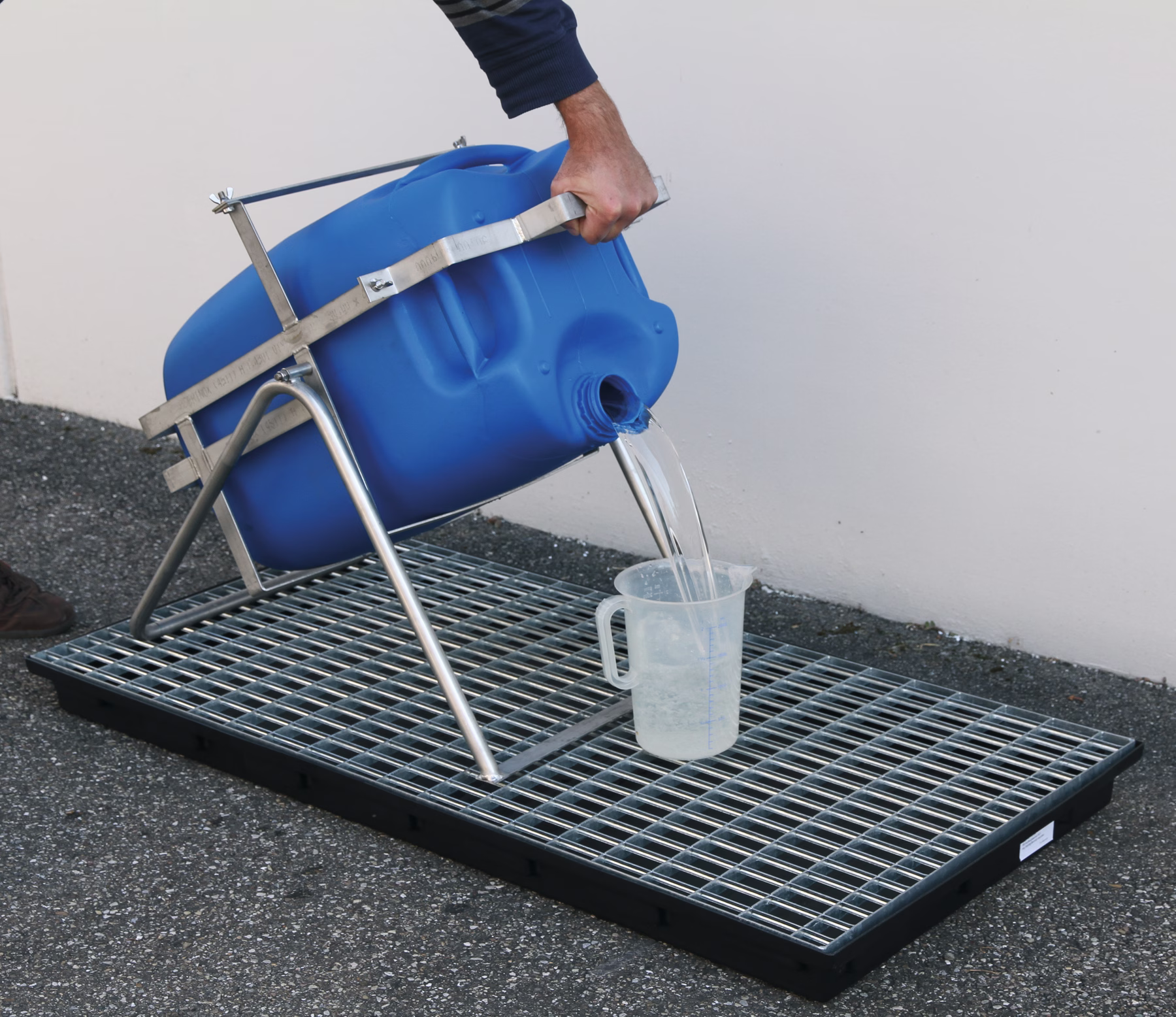 Cavalletto di travaso per taniche fino a 60 l